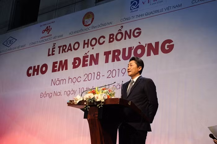 Ông Masayoshi Oomichi – Giám đốc khối Kinh doanh Công ty Cổ phần Gas Việt Nhật phát biểu tại Lễ trao học bổng.