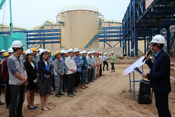 Toàn cảnh lễ phát động thi đua trên công trường Nhà máy nhiệt điện Thái Bình 2.