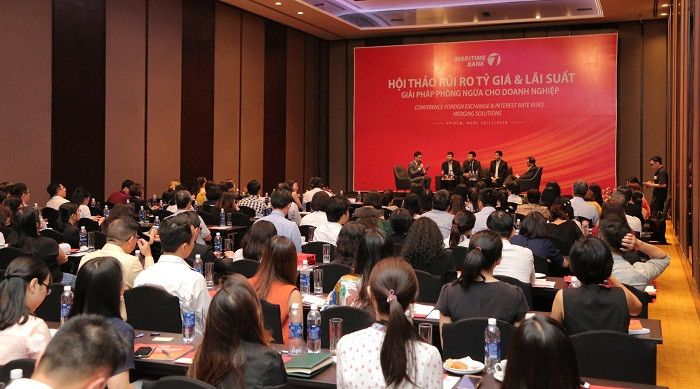 Maritime Bank cung cấp các công cụ hiệu quả phòng ngừa rủi ro về lãi suất và tỷ giá cho doanh nghiệp xuất nhập khẩu.