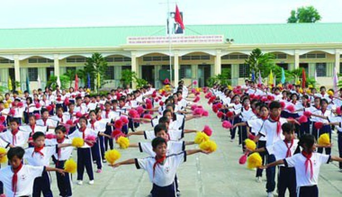 Các em học sinh tham gia hoạt động tập thể dục (Ảnh minh họa: Báo Giáo dục và Thời đại). Các em học sinh tham gia hoạt động tập thể dục (Ảnh minh họa: Báo Giáo dục và Thời đại).