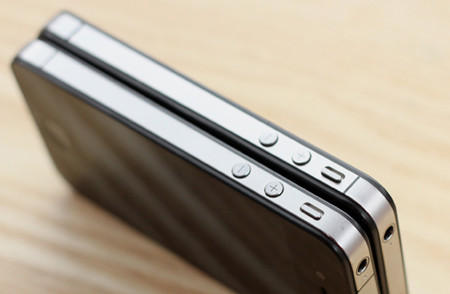 Chi tiết cụm nút tăng giảm âm lượng, chuyển chế độ rung. Chi tiết cụm nút tăng giảm âm lượng, chuyển chế độ rung.