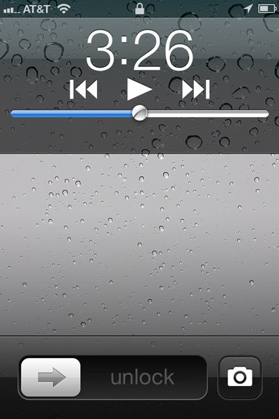 Để chụp ảnh nhanh từ màn hình locksreen bấm vào biểu tượng camera nằm ở cạnh thanh trượt mở khóa. Ứng dụng chụp ảnh sẽ ngay lập tức được mở lên.