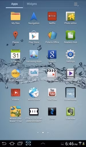 Các thanh công cụ trên giao diện TouchWiz được sắp xếp theo phong cách tạp chí, khiến màn hình trông thoáng hơn và tận dụng được nhiều không gian. Các ứng dụng độc quyền trong TouchWiz đặt ngay trên đầu để truy cập dễ dàng.