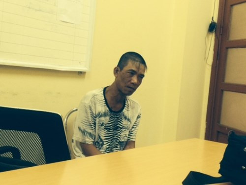 Đối tượng Tuấn đang bị HIV giai đoạn cuối, nghiện ma túy đã dùng dao và đe dọa lây nhiễm HIV để cướp tài sản (ảnh: báo An ninh Thủ đô).