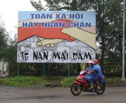 Tuyên truyền phòng chống mại dâm (ảnh: Ủy ban QUốc gia phòng chống AIDS và phòng chống tệ nạn ma túy, mại dâm). Tuyên truyền phòng chống mại dâm (ảnh: Ủy ban QUốc gia phòng chống AIDS và phòng chống tệ nạn ma túy, mại dâm).