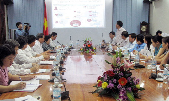 Tổ chức các hội thảo nhằm cung cấp thông tin, kiến thức về HIV/AIDS và phòng chống ma túy, mại dâm luôn được tỉnh ta quan tâm tổ chức hàng năm. (Ảnh: Báo Quảng Bình).