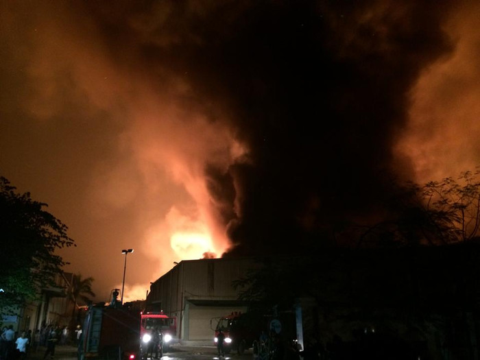 Vụ cháy ở Khu Công nghiệp Quang Minh khiến các doanh nghiệp thiệt hại hơn 100 tỷ đồng.