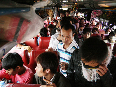 Tất cả những trường hợp nhồi nhét khách sẽ bị xử lý nghiêm minh. Tất cả những trường hợp nhồi nhét khách sẽ bị xử lý nghiêm minh.