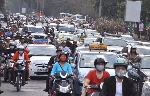 Thủ tướng yêu cầu các bộ ngành tập trung đảm bảo an toàn giao thông cho nhân dân, báo cáo Thủ tướng Chính phủ và Ủy ban An toàn giao thông Quốc gia kết quả thực hiện. Ảnh: Giáo dục Việt Nam.