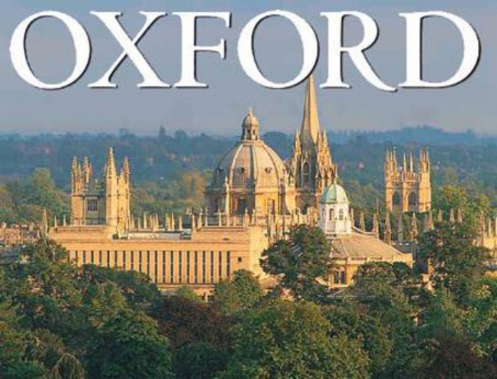 Tọa lạc tại thành phố Oxford (Anh), Viện Đại học Oxford là viện đại học cổ nhất trong các nước nói tiếng Anh, đồng thời cũng là một trong những trường đại học danh tiếng nhất thế giới. Đã có 48 cựu sinh viên, giáo sư giảng dạy tại trường này từng được trao giải Nobel. Nói đến chất lượng của đại học Oxford, phải nhắc đến tên tuổi các chính khách nổi danh toàn thế giới như Cựu Tổng thống Mỹ Bill Clinton, Thủ tướng Anh David Cameron, Cựu thủ tướng Anh Margaret Thatcher…, những người đều là cựu sinh viên trường này.