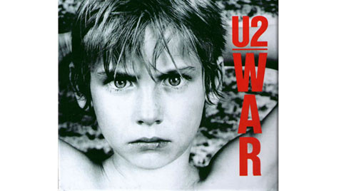 Năm 1983, khi ra mắt War, album thứ ba, mọi thứ đã thay đổi với U2. War được coi là bản thu âm ''gây hấn'' nhất của nhóm tính đến nay kể cả về ca từ lẫn âm nhạc. Lần đầu tiên, Bono đã đưa những ''vấn đề gai góc'' của bắc Ireland vào ca khúc như trong "Sunday, Bloody Sunday". Năm 1983, khi ra mắt War, album thứ ba, mọi thứ đã thay đổi với U2. War được coi là bản thu âm ''gây hấn'' nhất của nhóm tính đến nay kể cả về ca từ lẫn âm nhạc. Lần đầu tiên, Bono đã đưa những ''vấn đề gai góc'' của bắc Ireland vào ca khúc như trong "Sunday, Bloody Sunday".