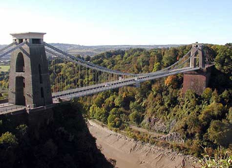 Bristol - thành phố trẻ trung và hấp dẫn Nằm ở phía Tây Nam, bao quanh bởi sông Avon uốn khúc, Bristol là một trong tám thành phố lớn nhất nước Anh. Nơi đây nổi tiếng bởi sự pha trộn giữa lịch sử và di sản văn hóa, tạo nên một thành phố đa sắc màu, sinh động, trẻ trung, hấp dẫn du khách từ khắp nơi trên thế giới. Bristol - thành phố trẻ trung và hấp dẫn Nằm ở phía Tây Nam, bao quanh bởi sông Avon uốn khúc, Bristol là một trong tám thành phố lớn nhất nước Anh. Nơi đây nổi tiếng bởi sự pha trộn giữa lịch sử và di sản văn hóa, tạo nên một thành phố đa sắc màu, sinh động, trẻ trung, hấp dẫn du khách từ khắp nơi trên thế giới.
