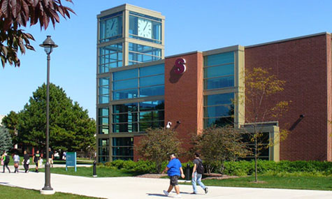 Moraine Valley Community College (Chicago, Illinois): Moraine Valley Community College là trường ĐHCĐ lớn thứ 2 bang Illinois với 19.000 SV toàn và bán thời gian, trên 300 SV quốc tế đến từ hơn 48 quốc gia trên toàn thế giới, Moraine Valley cung cấp hơn 90 ngành học ĐH chuyển tiếp và đào tạo nghề với các lĩnh vực nổi trội: Nghệ thuật, Khoa học, Thiết kế, Mỹ thuật… Trường nằm ở khu đô thị an toàn vùng Palos Hill, gần trung tâm thành phố Chicago xinh đẹp, thuận tiện đến sân bay Midway và sân bay quốc tế O’Hare. Moraine Valley Community College (Chicago, Illinois): Moraine Valley Community College là trường ĐHCĐ lớn thứ 2 bang Illinois với 19.000 SV toàn và bán thời gian, trên 300 SV quốc tế đến từ hơn 48 quốc gia trên toàn thế giới, Moraine Valley cung cấp hơn 90 ngành học ĐH chuyển tiếp và đào tạo nghề với các lĩnh vực nổi trội: Nghệ thuật, Khoa học, Thiết kế, Mỹ thuật… Trường nằm ở khu đô thị an toàn vùng Palos Hill, gần trung tâm thành phố Chicago xinh đẹp, thuận tiện đến sân bay Midway và sân bay quốc tế O’Hare.