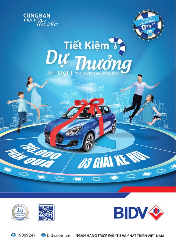 3 xe ô tô Suzuki Swift GL đang chờ những khách hàng may mắn.