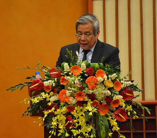 Giáo sư, Tiến sĩ khoa học Vũ Minh Giang, Phó chủ tịch Hội Khoa học lịch sử Việt Nam phát biểu tại hội thảo.