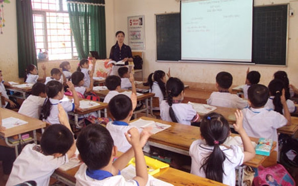 Hiệu trưởng không còn là công chức thì làm không được, cho nghỉ luôn ảnh 2 Hiệu trưởng không còn là công chức thì làm không được, cho nghỉ luôn ảnh 2