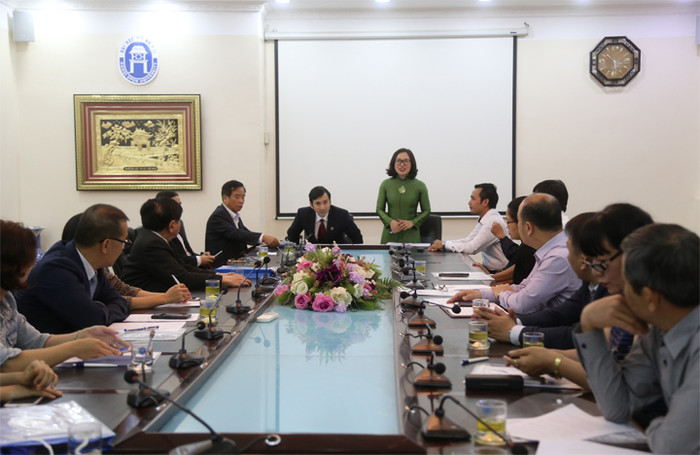 Các thành viên Câu lạc bộ Khối đào tạo du lịch nhiệm kỳ 2019 – 2022 tham dự tọa đàm. Các thành viên Câu lạc bộ Khối đào tạo du lịch nhiệm kỳ 2019 – 2022 tham dự tọa đàm.