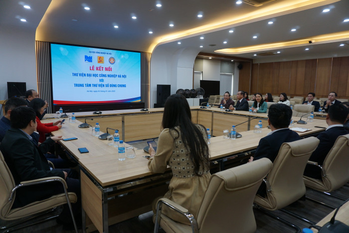 Trường Đại học Công nghiệp Hà Nội tổ chức Lễ kết nối Thư viện nhà trường với Trung tâm thư viện số dùng chung. (Ảnh: Phạm Minh). Trường Đại học Công nghiệp Hà Nội tổ chức Lễ kết nối Thư viện nhà trường với Trung tâm thư viện số dùng chung. (Ảnh: Phạm Minh).