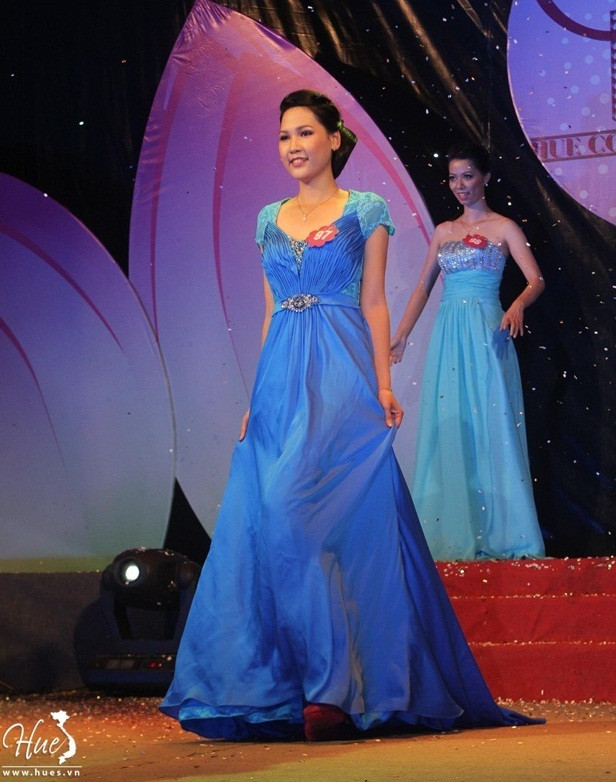 Nguyễn Thị Hà Vy >>Nhan sắc ngọt ngào của Hoa khôi Bích Khanh >>Ngẩn ngơ trước nhan sắc của Mỹ Nhân >> Ngắm vẻ đẹp căng tràn của Lê Hoàng Bảo Trân >>Thục Vy - Á khôi cực xinh trên đất Sài thành >>NGẮM NHAN SẮC MẶN MÀ CỦA HOA KHÔI PHẠM PHƯƠNG THẢO Vẻ đẹp ngọt ngào của hot girl Lilly Luta >> Hotgirl Thảo My "đốt cháy mùa đông" đón Noel Nguyễn Thị Hà Vy >>Nhan sắc ngọt ngào của Hoa khôi Bích Khanh >>Ngẩn ngơ trước nhan sắc của Mỹ Nhân >> Ngắm vẻ đẹp căng tràn của Lê Hoàng Bảo Trân >>Thục Vy - Á khôi cực xinh trên đất Sài thành >>NGẮM NHAN SẮC MẶN MÀ CỦA HOA KHÔI PHẠM PHƯƠNG THẢO Vẻ đẹp ngọt ngào của hot girl Lilly Luta >> Hotgirl Thảo My "đốt cháy mùa đông" đón Noel