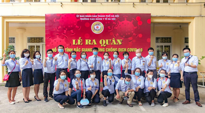 Những chiến binh áo trắng đến tâm dịch bằng với sức trẻ, nhiệt huyết, quyết tâm. Những chiến binh áo trắng đến tâm dịch bằng với sức trẻ, nhiệt huyết, quyết tâm.