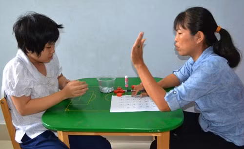 Trái khoáy chuyện giáo viên nghỉ lễ, nghỉ phép…rồi phải dạy bù ảnh 2