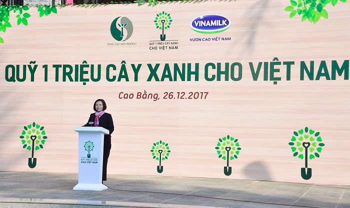 Bà Bùi Thị Hương – Giám đốc điều hành Vinamilk phát biểu tại buổi lễ. Bà Bùi Thị Hương – Giám đốc điều hành Vinamilk phát biểu tại buổi lễ.