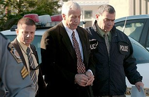 Sandusky - Kẻ mắc bệnh "ái nhi" Sandusky - Kẻ mắc bệnh "ái nhi"