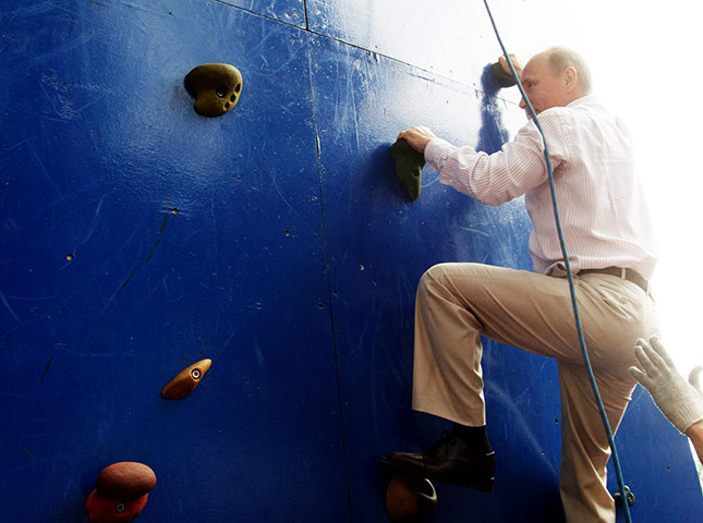 Ông Putin – vận động viên leo tường thể thao