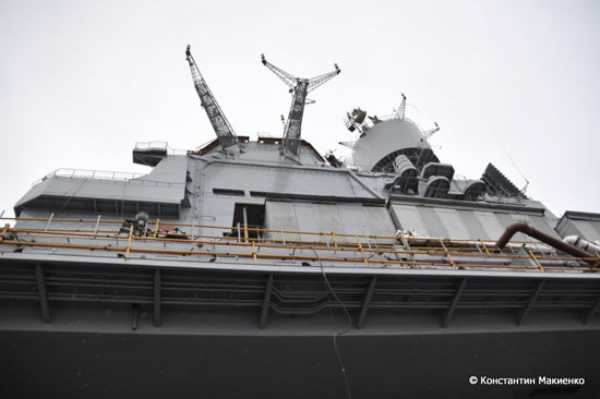 Trước đó, ngày 26/3/2005, Ấn Độ công bố nước này sẽ đóng một tàu sân bay của riêng mình và dự kiến sẽ thực hiện vào năm 2012.Tàu sân bay mà Ấn Độ dự định tự chế tạp sẽ được đóng tại một xưởng đóng tàu thuộc sở hữu của nhà nước Ấn Độ với sự hỗ trợ kỹ thuật của các công ty tư vấn nước ngoài,. Trước đó, ngày 26/3/2005, Ấn Độ công bố nước này sẽ đóng một tàu sân bay của riêng mình và dự kiến sẽ thực hiện vào năm 2012.Tàu sân bay mà Ấn Độ dự định tự chế tạp sẽ được đóng tại một xưởng đóng tàu thuộc sở hữu của nhà nước Ấn Độ với sự hỗ trợ kỹ thuật của các công ty tư vấn nước ngoài,.