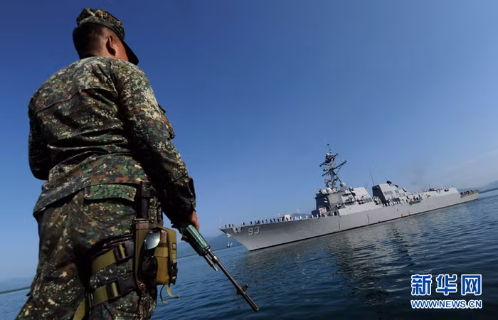 Tàu USS Chung-Hoon a