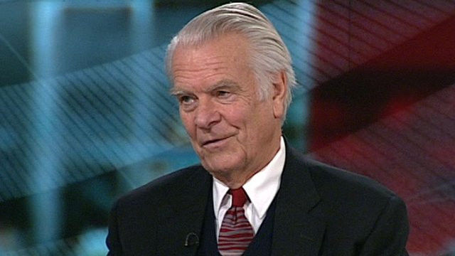 Ông Vaclav Klaus, đối thủ chính trị và là người thay thế ông Havel trở thành Tổng thống CH Séc năm 2003 gọi ông là "biểu tượng của năm 1989" và "biểu tượng của kỷ nguyên mới của nhà nước Séc". Ông Vaclav Klaus, đối thủ chính trị và là người thay thế ông Havel trở thành Tổng thống CH Séc năm 2003 gọi ông là "biểu tượng của năm 1989" và "biểu tượng của kỷ nguyên mới của nhà nước Séc".