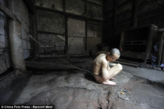 Người con trai tâm thần của bà Xiao