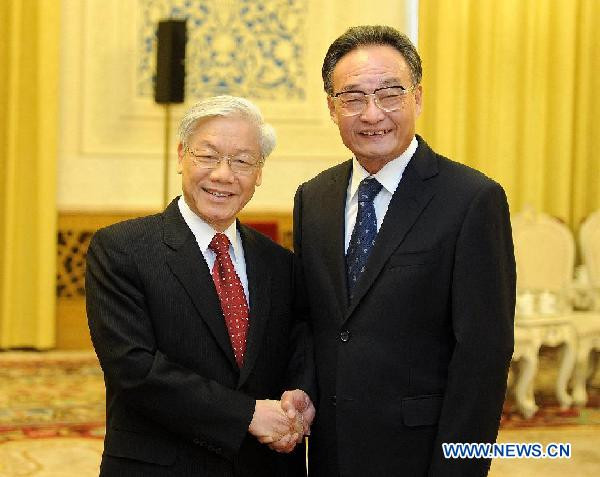 Tổng Bí thư Nguyễn Phú Trọng (trái) và Chủ tịch Quốc hội Trung Quốc Ngô Bang Quốc Tổng Bí thư Nguyễn Phú Trọng (trái) và Chủ tịch Quốc hội Trung Quốc Ngô Bang Quốc
