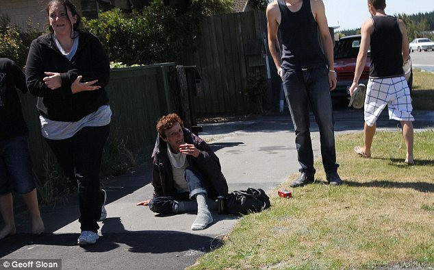 Người dân Christchurch đổ ra đường khi động đất xảy ra