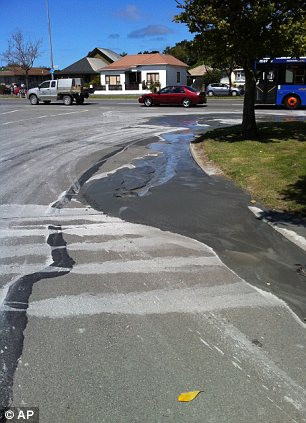 Đường lồi lõm sau động đất ở Christchurch, New Zealand