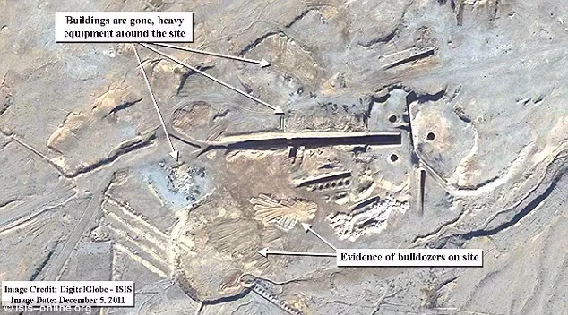 Ảnh chụp ngày 5/12 cho thấy các tòa nhà trên đã biến mất và các dấu vết của xe ủi đất để lại tại vị trí của những tòa nhà trên