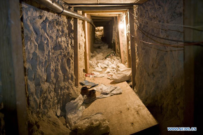 Đây là đường hầm vận chuyển ma túy thứ 3 được cảnh sát Mỹ và Mexico phát hiện tại khu vực biên giới giữa hai nước trong năm nay. Đây là đường hầm vận chuyển ma túy thứ 3 được cảnh sát Mỹ và Mexico phát hiện tại khu vực biên giới giữa hai nước trong năm nay.