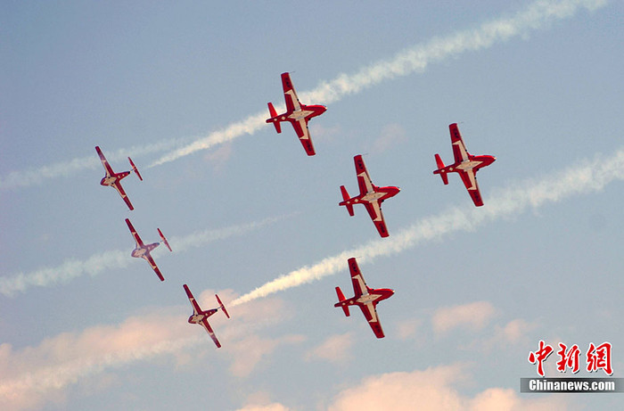 "Snowbird" của Không quân Canada. "Snowbird" của Không quân Canada.