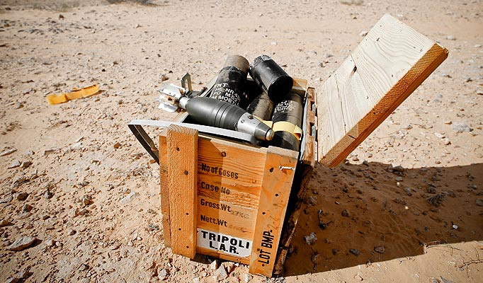 Điều phương Tây lo ngại nhất là các súng phòng không cá nhân trong số hàng chục nghìn khẩu được đại tá Gaddafi mua về có thể lọt vào tay lực lượng khủng bố và được sử dụng chống lại Mỹ và đồng minh.