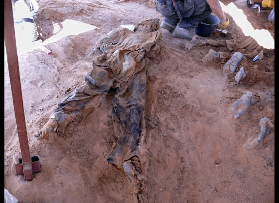 Các thi thể được tìm thấy đều còn khá nguyên vẹn. Các thi thể được tìm thấy đều còn khá nguyên vẹn.