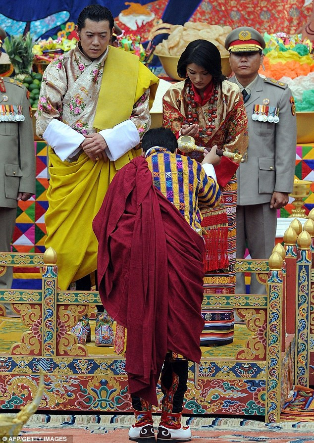 Bhutan đã cho phép người dân nghỉ 3 ngày để ăn mừng lễ cưới. Bhutan đã cho phép người dân nghỉ 3 ngày để ăn mừng lễ cưới.