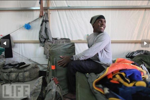 Một lính Mỹ đã sẵn sàng rời khỏi Iraq