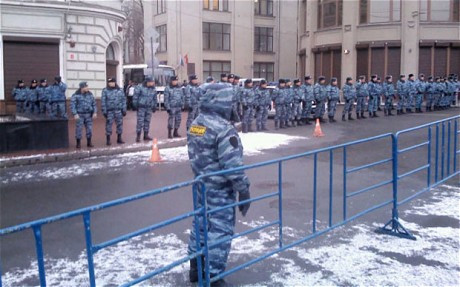 Tuyết bắt đầu rơi tại Moscow Tuyết bắt đầu rơi tại Moscow