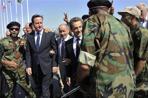 Trong cuộc gặp gỡ với các nhà lãnh đạo Libya tại Tripoli, ông Sarkozy và Cameron tuyên bố lực lượng không quân hai nước Anh và Pháp sẽ tiếp tục hoạt động chống lại lực lượng ủng hộ trung thành với Đại tá Gaddafi. Trong cuộc gặp gỡ với các nhà lãnh đạo Libya tại Tripoli, ông Sarkozy và Cameron tuyên bố lực lượng không quân hai nước Anh và Pháp sẽ tiếp tục hoạt động chống lại lực lượng ủng hộ trung thành với Đại tá Gaddafi.