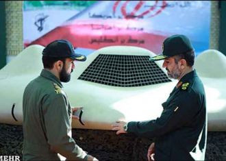 Chiếc RQ-170 Sentinel của Mỹ bị Iran bắn hạ hôm 4/12 Chiếc RQ-170 Sentinel của Mỹ bị Iran bắn hạ hôm 4/12