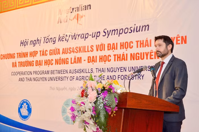 Bí thư thứ hai Đại sứ quán Australia tại Việt Nam phát biểu tại hội nghị.