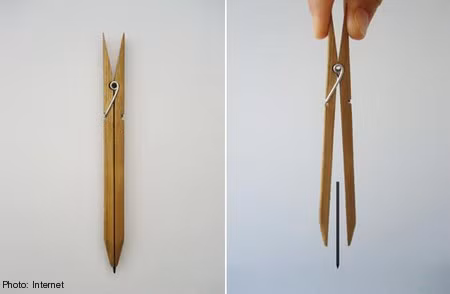 Một ý tưởng vô cùng độc đáo khác của học sinh Nhật Bản là sử dụng kẹp quần áo để kẹp bút chì.