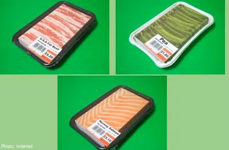 Để tránh cảm giác căng thẳng trong lớp học, học sinh Nhật Bản đã nghĩ ra ý tưởng sử dụng những cuốn vở có bìa in các món ăn hấp dẫn như thịt, cá , rau,...