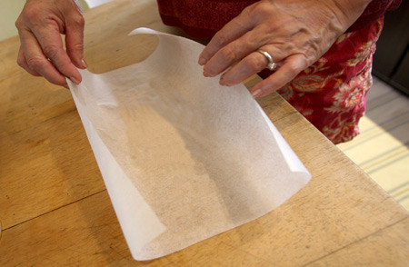 Không thể gấp một tờ giấy nhiều hơn 7 lần. Không thể gấp một tờ giấy nhiều hơn 7 lần.