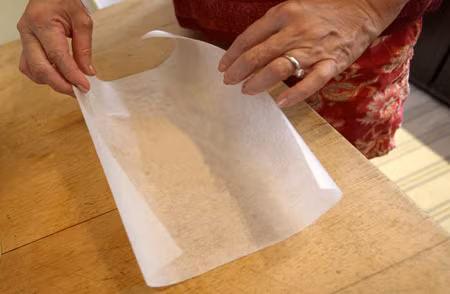 Không thể gấp một tờ giấy nhiều hơn 7 lần.